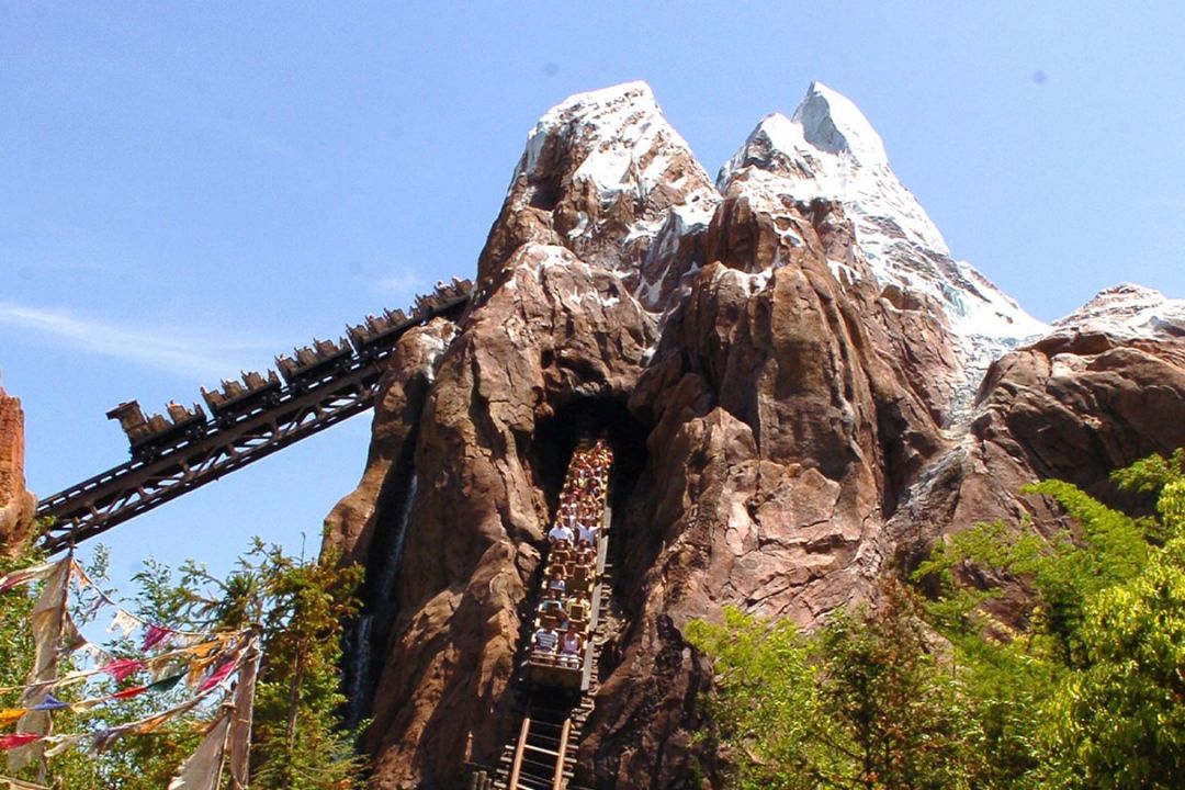 Disney World'de Beklenmedik Duraklama: Expedition Everest Macerası